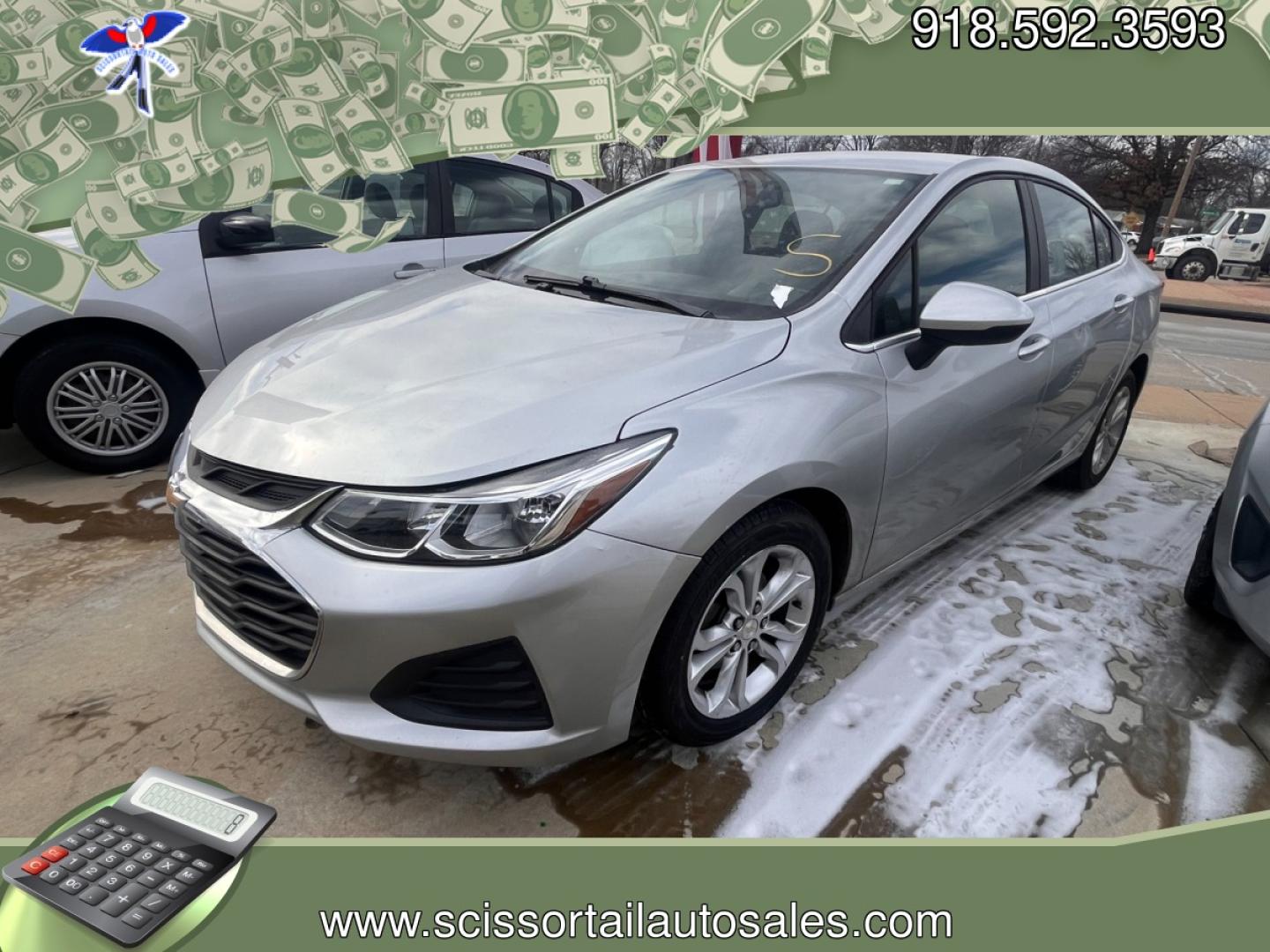 2019 SILVER CHEVROLET CRUZE LT LT Auto (1G1BE5SM8K7) with an 1.4L L4 DOHC 16V TURBO engine, 6A transmission, located at 8101 E. Skelly Dr., Tulsa, OK, 74129, (918) 592-3593, 36.121891, -95.888802 - Photo#0